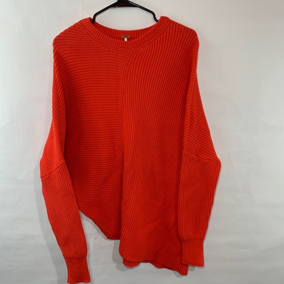 Free People coral asymmetrical pullover sweater - Picture 4 of 11